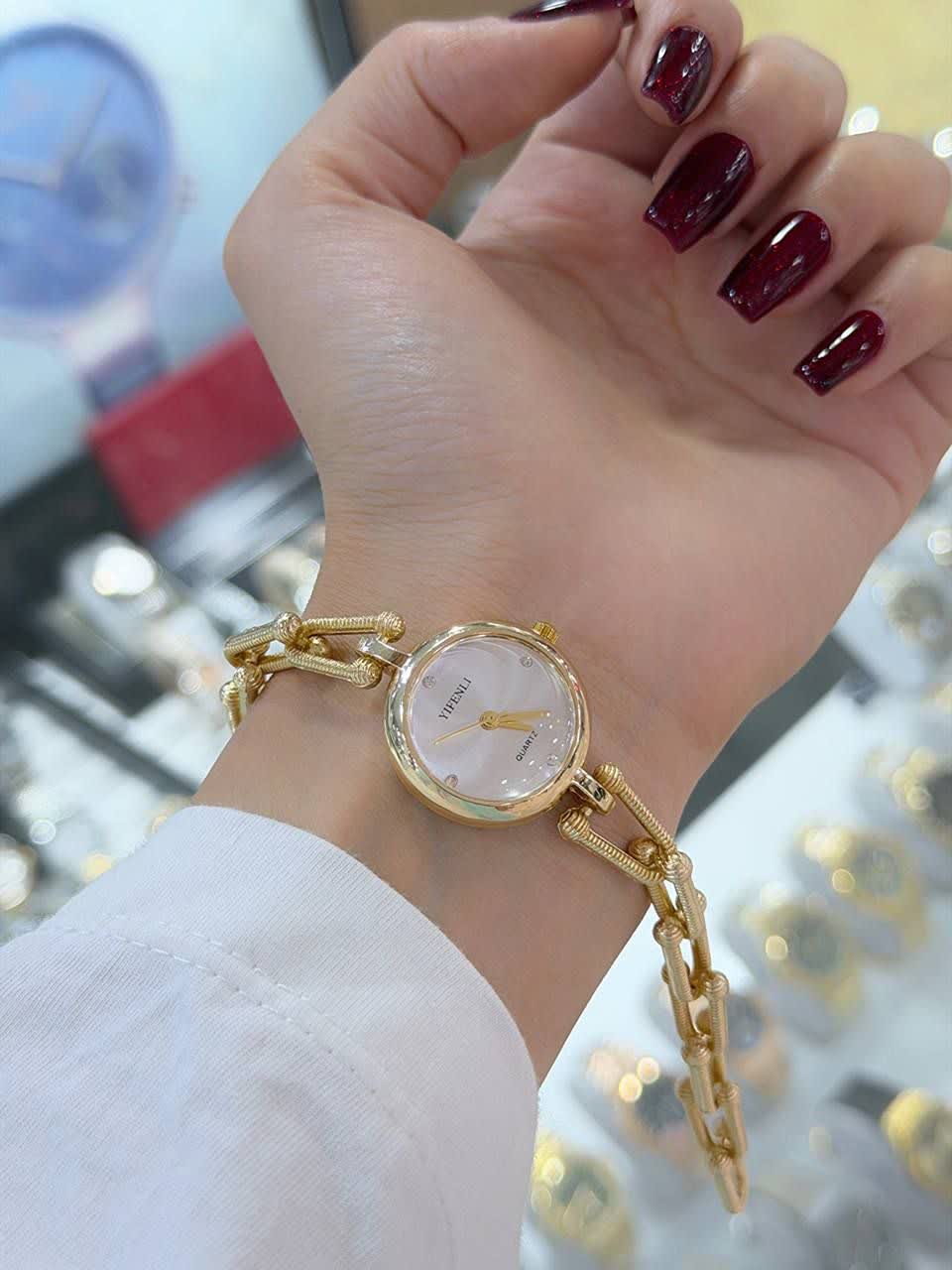 ساعت مچی زنانه طرح تیفانی