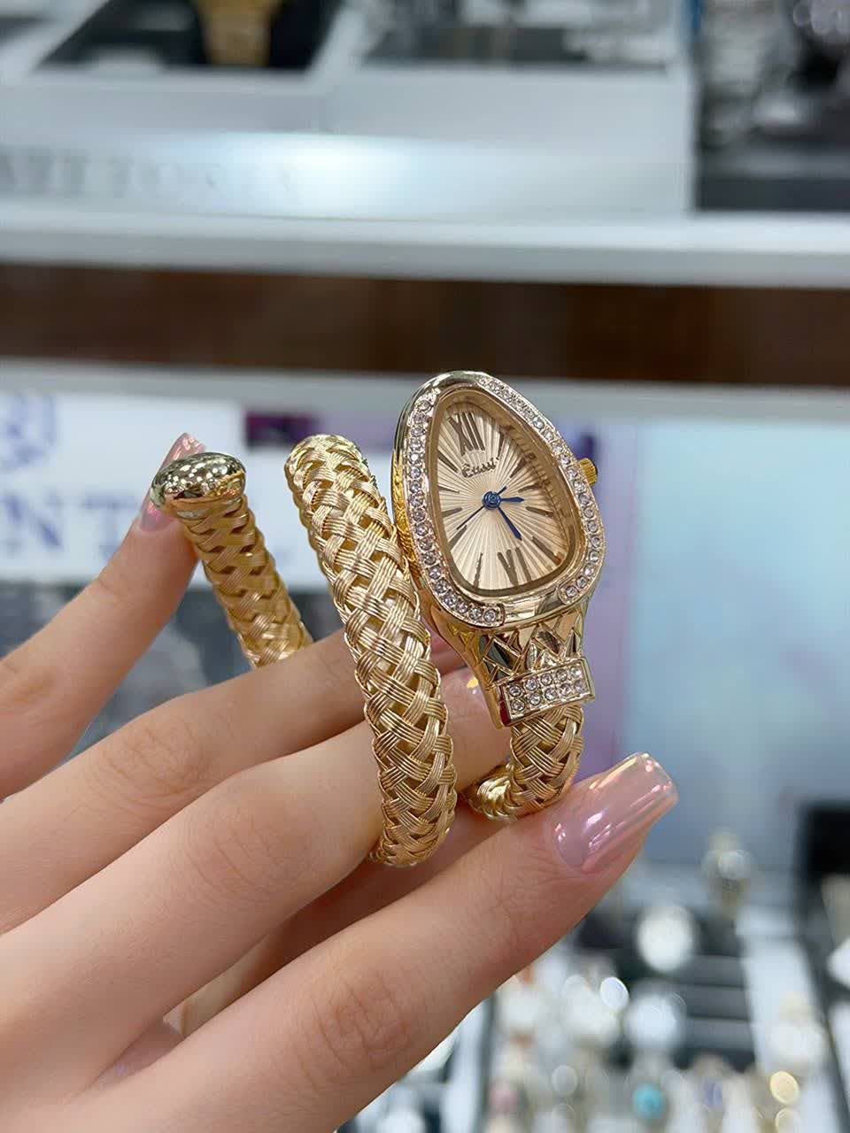 ساعت زنانه